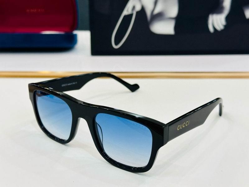 Gucci Sunglasses 900